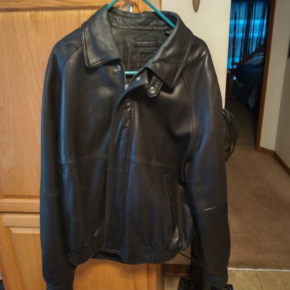 Round tree and york size xl soft leather jacket